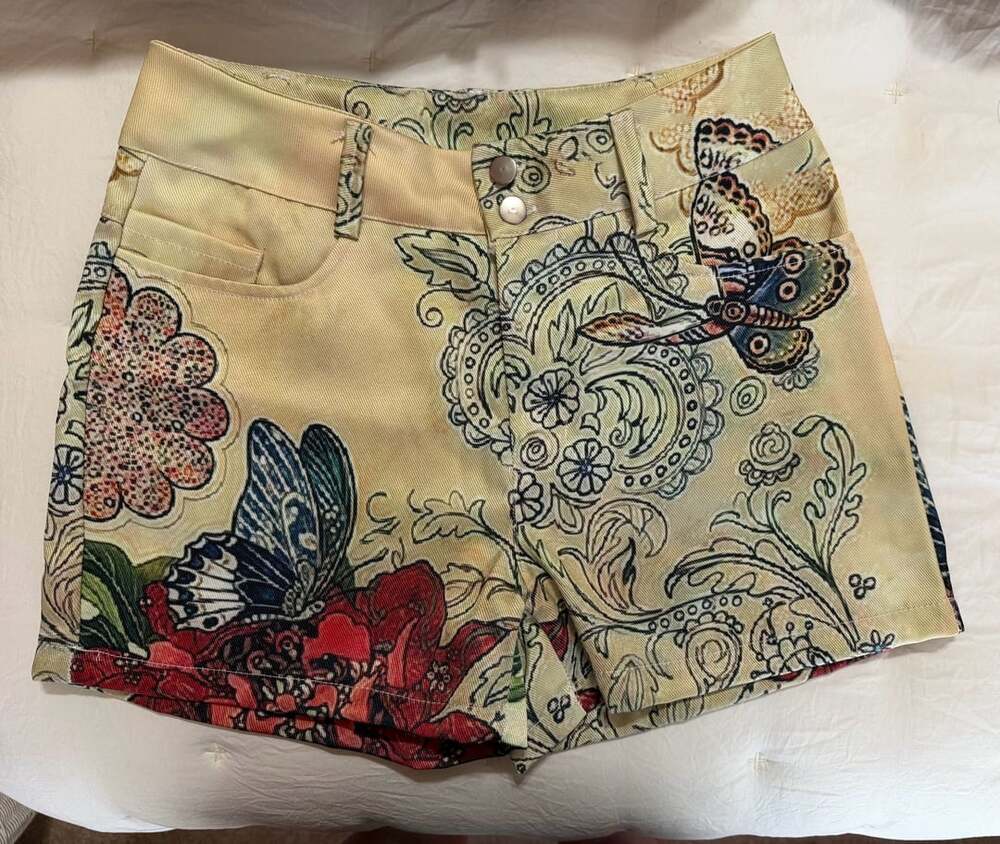 Boho Floral Butterfly Tapestry Print Shorts Size S